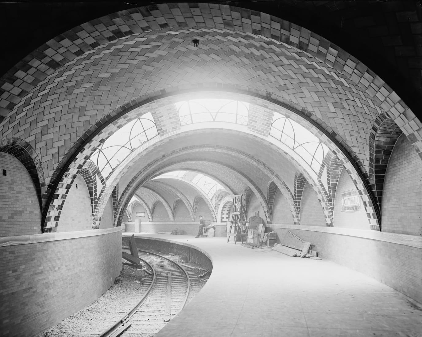 The tiled, vaulted platform of the original IRT City Hall subway station, around 1904.