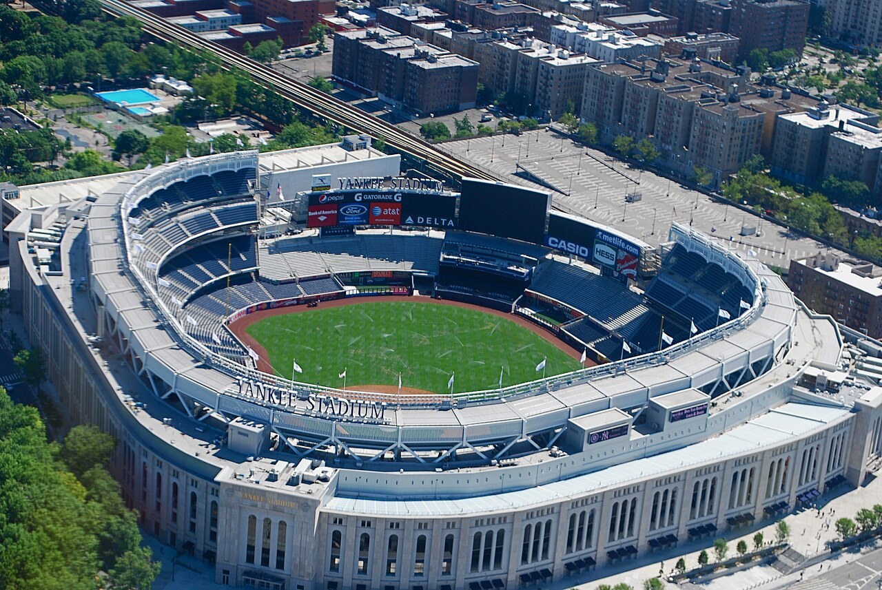 The New Yankee Stadium Opens With a Loss