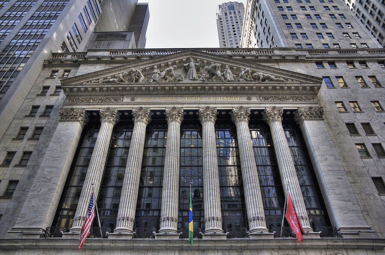 Twenty-Four Brokers Sign the Buttonwood Agreement