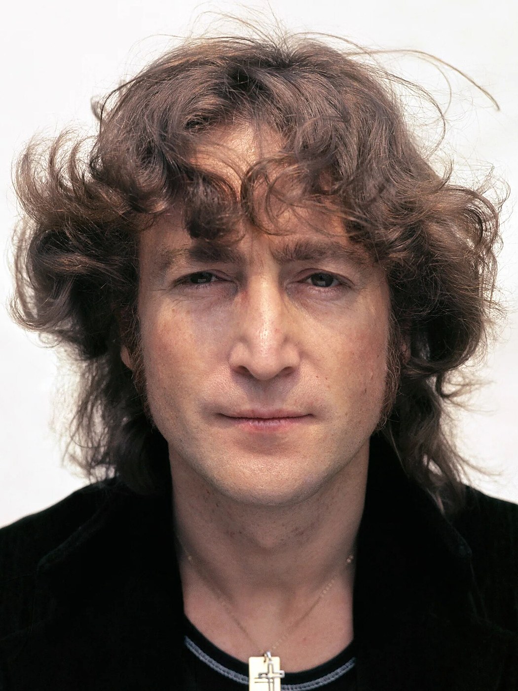 John Lennon Is Shot Outside the Dakota