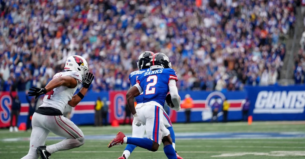 Deonte Banks's 98-yard pick-six puts the Giants first in the NFC East