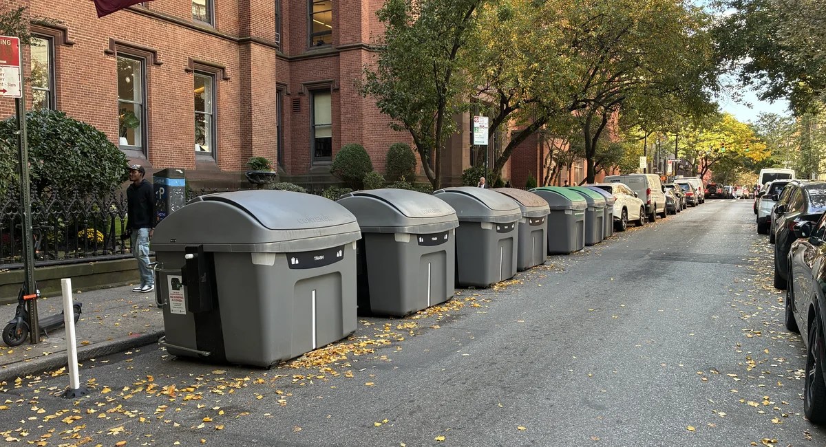 Brooklyn's trash bags come off the sidewalk